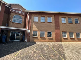 141 Ontdekkers Road | Prime Office Space to Let in Roodepoort