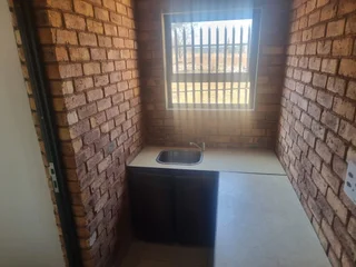 Range View Road | Prime Commercial Property to Let in Benoni