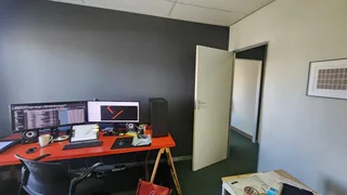 LORDS OFFICE ESTATES | WEST AVENUE | DIE HOEWES | CENTURION