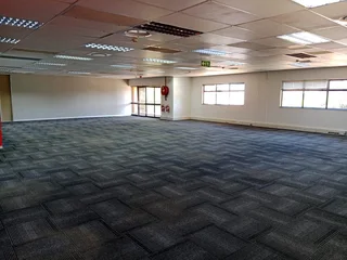 LAKEFIELD OFFICE PARK | WEST AVENUE | DIE HOEWES | CENTURION