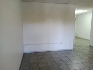 SELBORNE SHOPPING CENTRE | CANTONMENT ROAD | LYTTELTON MANOR | CENTURION