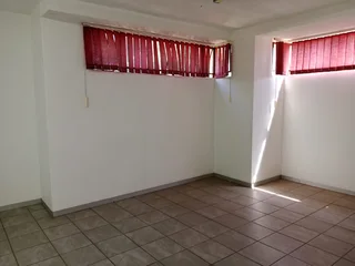 SELBORNE SHOPPING CENTRE | CANTONMENT ROAD | LYTTELTON MANOR | CENTURION