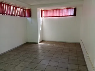 SELBORNE SHOPPING CENTRE | CANTONMENT ROAD | LYTTELTON MANOR | CENTURION