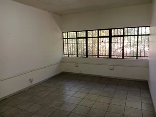 SELBORNE SHOPPING CENTRE | CANTONMENT ROAD | LYTTELTON MANOR | CENTURION