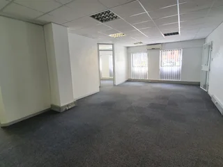 IMAM HARON | OFFICE SPACE TO RENT IN SECURE PARK | CLAREVIEW BUSINESS PARK, CLAREMONT | 125M²