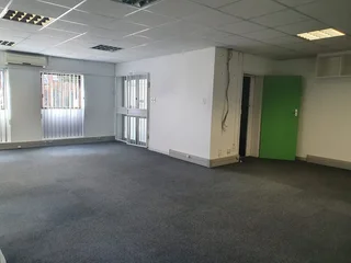 IMAM HARON | OFFICE SPACE TO RENT IN SECURE PARK | CLAREVIEW BUSINESS PARK, CLAREMONT | 125M²
