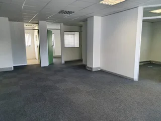 IMAM HARON | OFFICE SPACE TO RENT IN SECURE PARK | CLAREVIEW BUSINESS PARK, CLAREMONT | 125M²