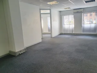 IMAM HARON | OFFICE SPACE TO RENT IN SECURE PARK | CLAREVIEW BUSINESS PARK, CLAREMONT | 125M²