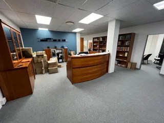 161.75m² Office to Let in Tyger Valley with Balcony