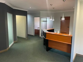 LORDS OFFICE ESTATES | WEST AVENUE | DIE HOEWES | CENTURION