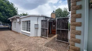 93@lyttelton | Lyttelton Road | Clubview | Centurion