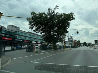 Prime Office Space to Let at The Valley Centre, Craighall Park