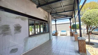 RETAIL SPACE TO LET IN MOOIKLOOF - PRETORIA