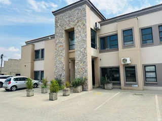 Modern Ground-Floor Office Space in Gemstone Office Park, Brackenhurst