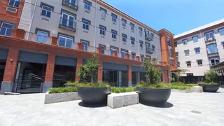 Menlyn Piazza | Glen Manor Street | Menlyn