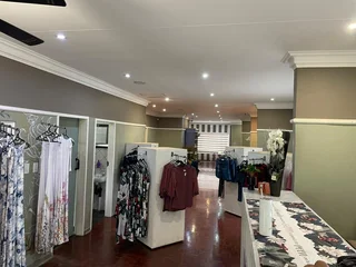 CENTURION | GLOVER AVENUE | DIE HOEWES