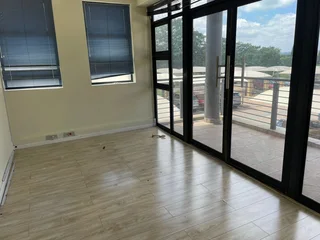 CROSSWAY OFFICE PARK | LENCHEN AVENUE | DIE HOEWES | CENTURION