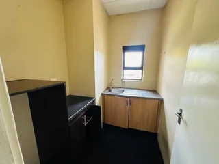 Modern First-Floor Office Space to Let in Gemstone Office Park, Brackenhurst