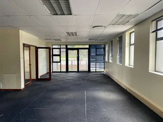 CROSSWAY OFFICE PARK | LENCHEN AVENUE | DIE HOEWES | CENTURION