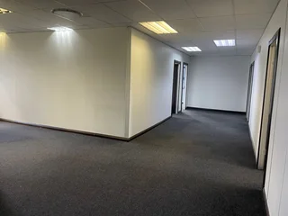 CROSSWAY OFFICE PARK | LENCHEN AVENUE | DIE HOEWES | CENTURION