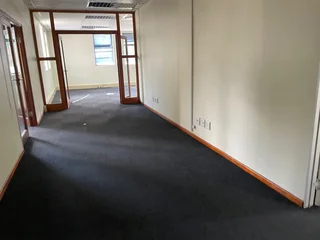 CROSSWAY OFFICE PARK | LENCHEN AVENUE | DIE HOEWES | CENTURION