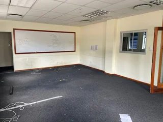 CROSSWAY OFFICE PARK | LENCHEN AVENUE | DIE HOEWES | CENTURION