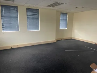 CROSSWAY OFFICE PARK | LENCHEN AVENUE | DIE HOEWES | CENTURION