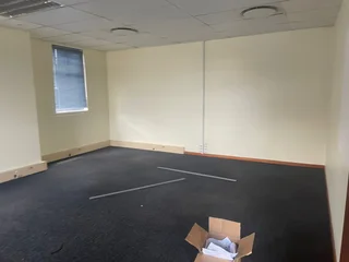 CROSSWAY OFFICE PARK | LENCHEN AVENUE | DIE HOEWES | CENTURION