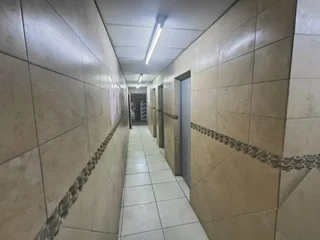 BUILDING TO LET IN PAROW VALLEY | 1,000M²