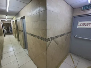 BUILDING TO LET IN PAROW VALLEY | 1,000M²