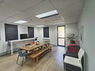 DE TIJGER BUSINESS PARK | OFFICE SPACE TO RENT | PAROW NORTH | 291m²