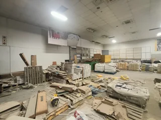 BUILDING TO LET IN PAROW VALLEY | 1,000M²