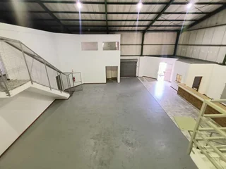 FREE STANDING BUILDING TO LET IN PAROW | 595m²