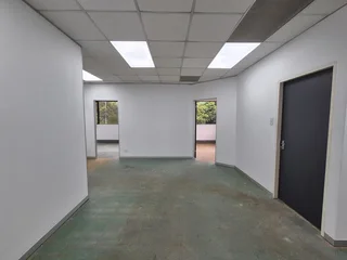 134.10m² Office Space to Let in Westville – Secure &amp; Well-Equipped Business Space