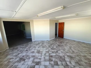 FREE STANDING BUILDING TO LET IN PAROW | 595m²