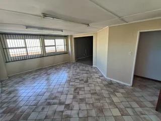 FREE STANDING BUILDING TO LET IN PAROW | 595m²