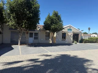 Office/retail Space To Let In Table View | 125m²