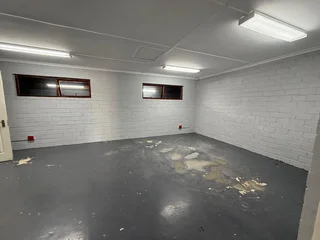 OFFICE/RETAIL SPACE TO LET IN TABLE VIEW | 125m²