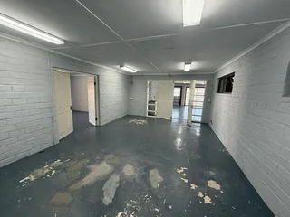 OFFICE/RETAIL SPACE TO LET IN TABLE VIEW | 125m²