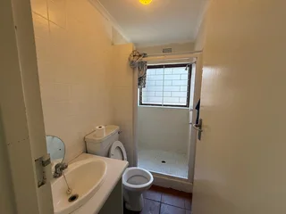 OFFICE/RETAIL SPACE TO LET IN TABLE VIEW | 125m²