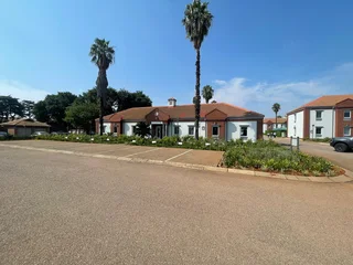 Lords Office Estates | West Avenue | Die Hoewes | Centurion