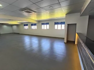 OFFICE / RETAIL SPACE AVAILABLE TO RENT IN FAIRFIELD ESTATE, PAROW | 235m²