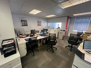 EDWARD STREET | SECOND FLOOR OFFICE SPACE TO RENT | TYGER VALLEY | 597m²