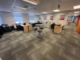 EDWARD STREET | SECOND FLOOR OFFICE SPACE TO RENT | TYGER VALLEY | 597m²