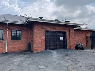 Prime Retail Space to Let at The Pond, Halfway House, Midrand