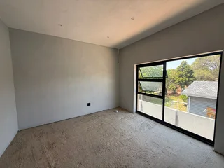 Prime First-Floor Offices To Let – 470 Ontdekkers Road, Roodepoort