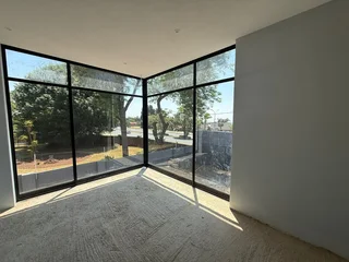 Prime First-Floor Offices To Let – 470 Ontdekkers Road, Roodepoort