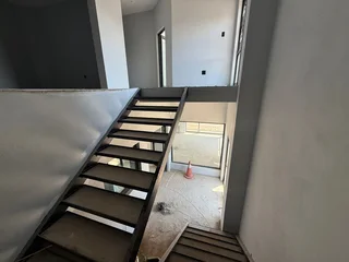 Prime First-Floor Offices To Let – 470 Ontdekkers Road, Roodepoort