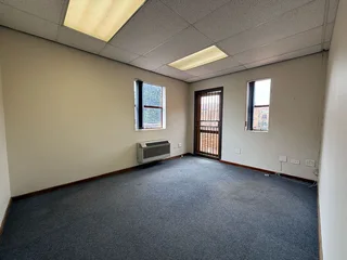 First Floor Office Space to Let in Argyle Square Office Park, Roodepoort