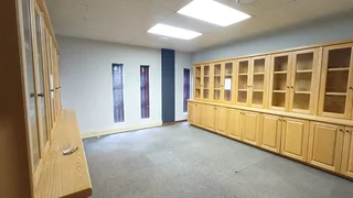 800 SQUARE METER OFFICE SPACE FOR SALE | SILVER LAKES | PRETORIA